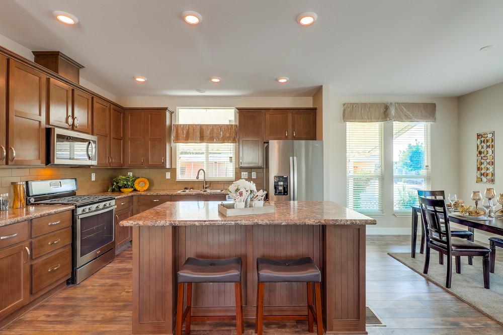 Virtual tour photo 18 of 40 for 1951 47th St #36