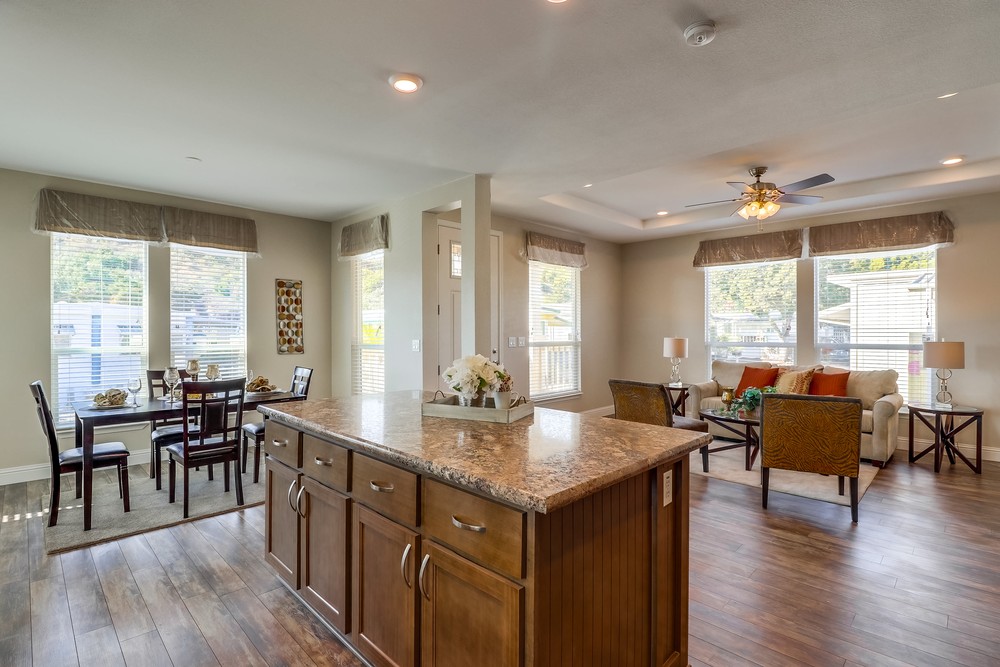 Virtual tour photo 23 of 40 for 1951 47th St #36