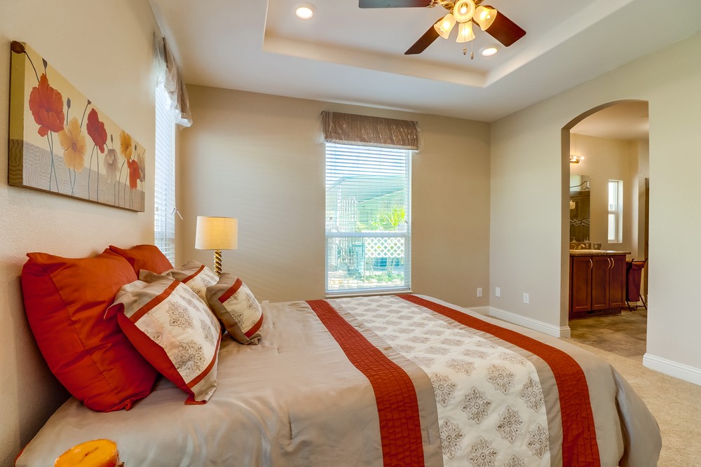 Virtual tour photo 27 of 40 for 1951 47th St #36