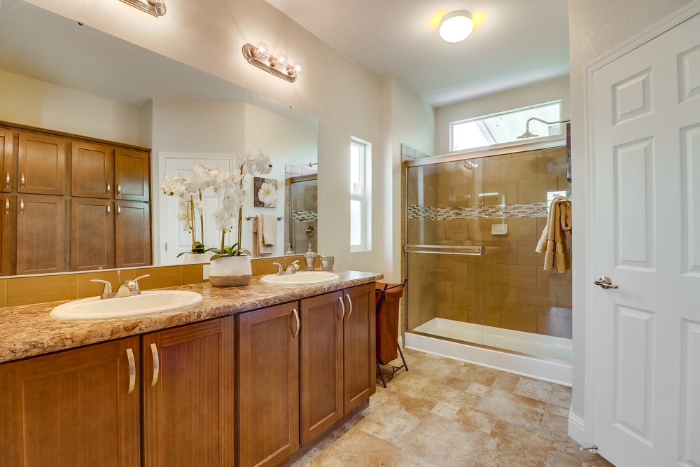 Virtual tour photo 28 of 40 for 1951 47th St #36