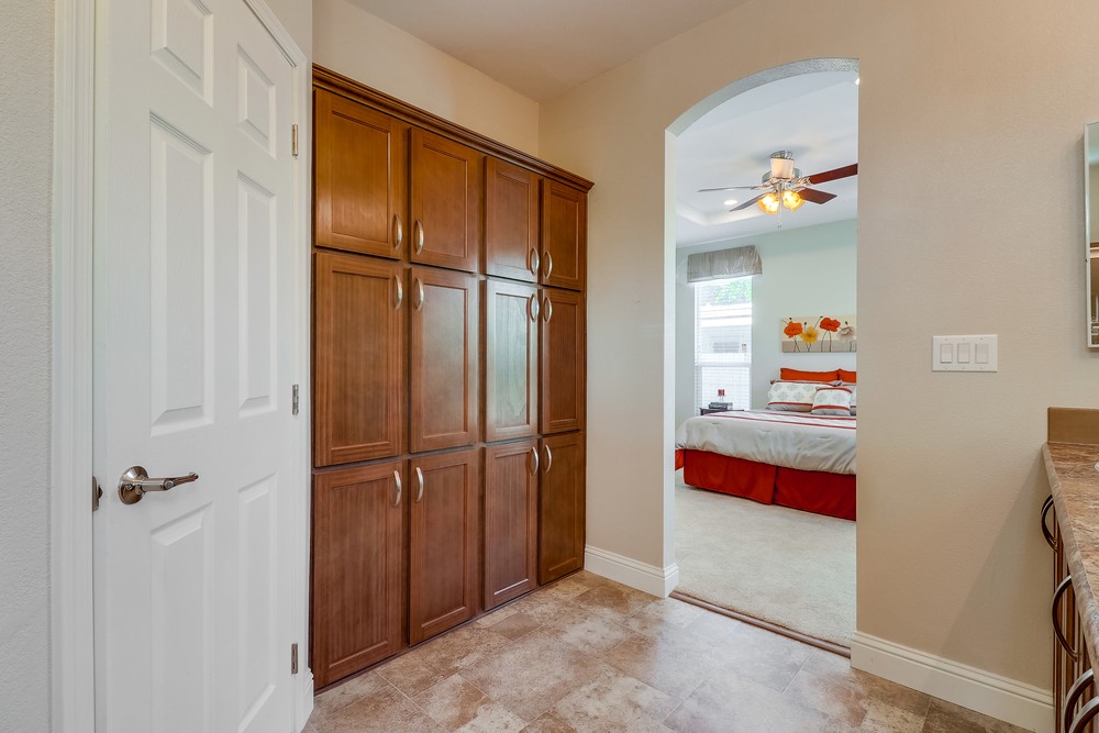 Virtual tour photo 29 of 40 for 1951 47th St #36