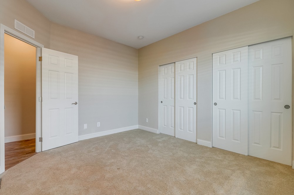 Virtual tour photo 34 of 40 for 1951 47th St #36