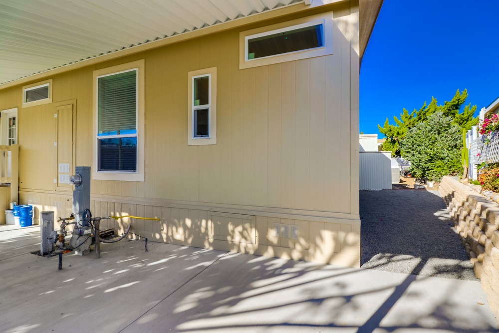 Virtual tour photo 38 of 40 for 1951 47th St #36