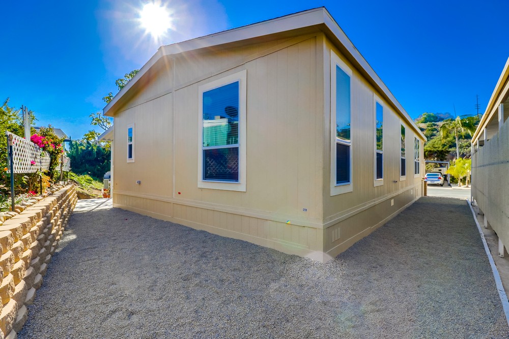 Virtual tour photo 40 of 40 for 1951 47th St #36