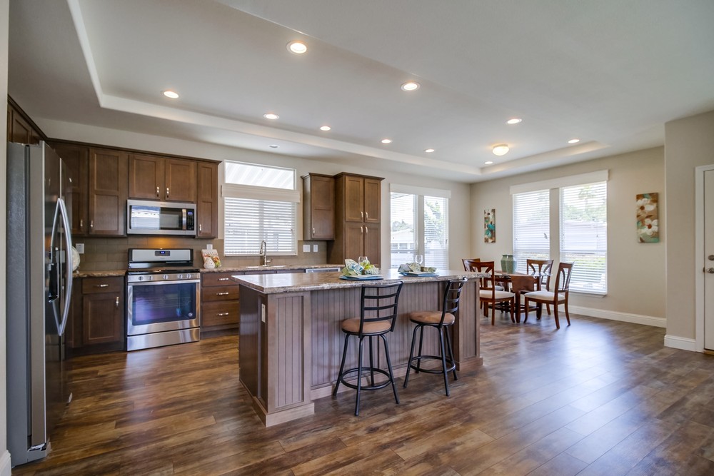 Virtual tour photo 17 of 35 for 1951 47th St #74
