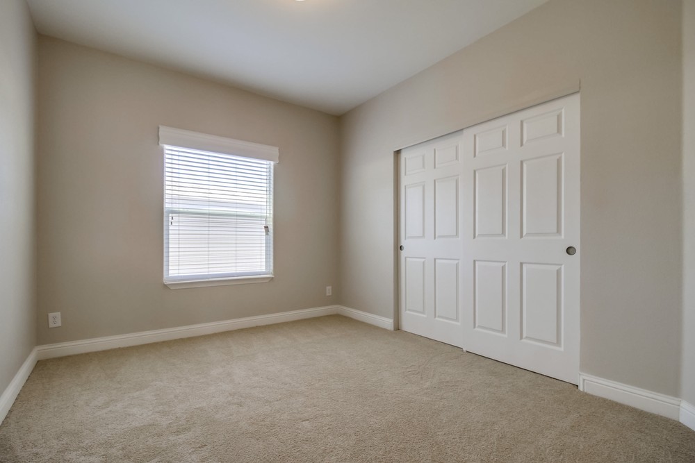 Virtual tour photo 31 of 35 for 1951 47th St #74