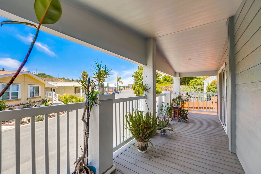 Virtual tour photo 7 of 46 for 1951 47th St SPC 103