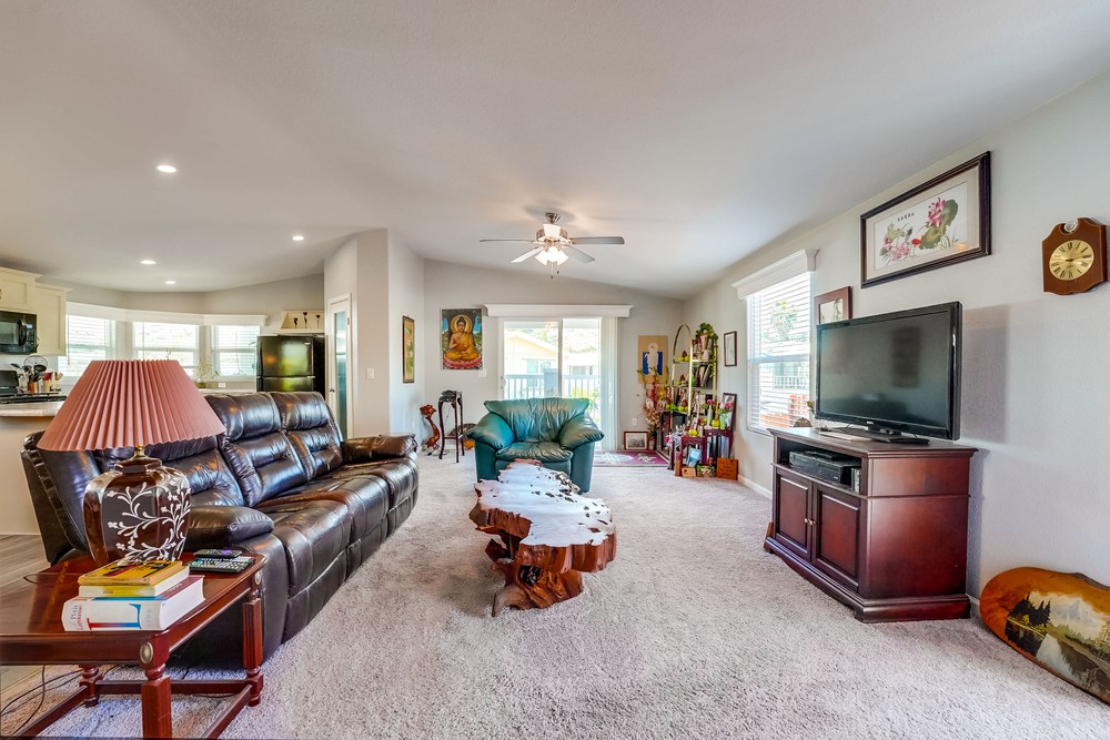 Virtual tour photo 11 of 46 for 1951 47th St SPC 103