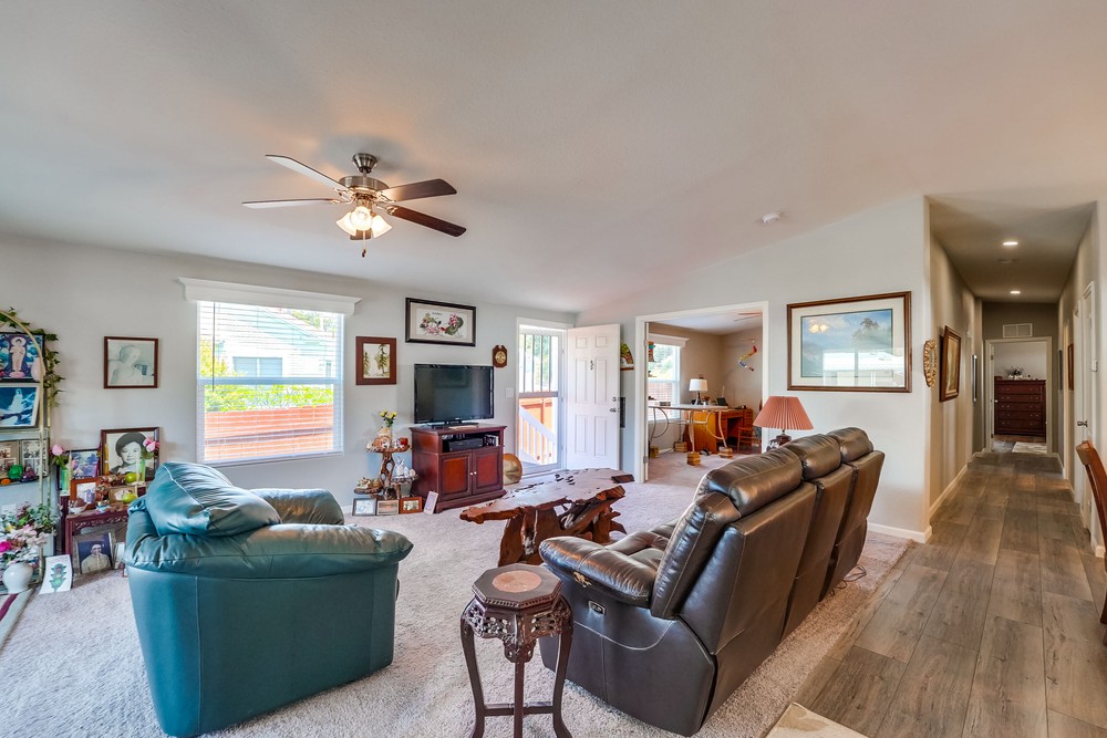 Virtual tour photo 13 of 46 for 1951 47th St SPC 103