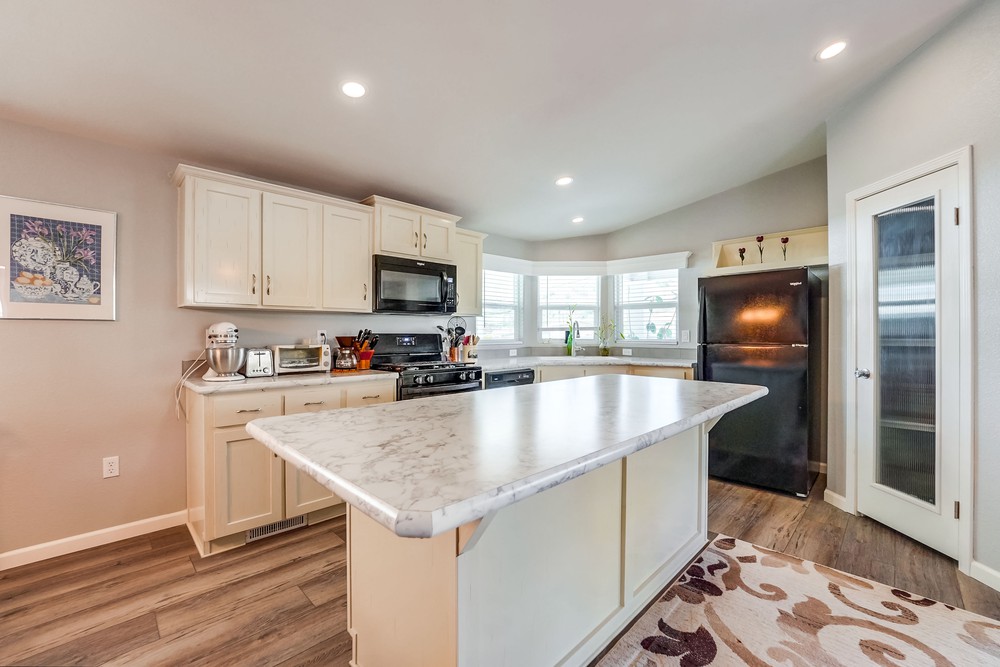 Virtual tour photo 16 of 46 for 1951 47th St SPC 103