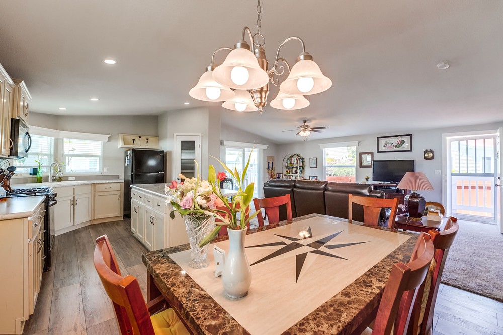 Virtual tour photo 25 of 46 for 1951 47th St SPC 103