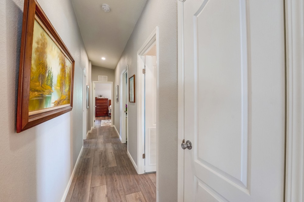 Virtual tour photo 27 of 46 for 1951 47th St SPC 103