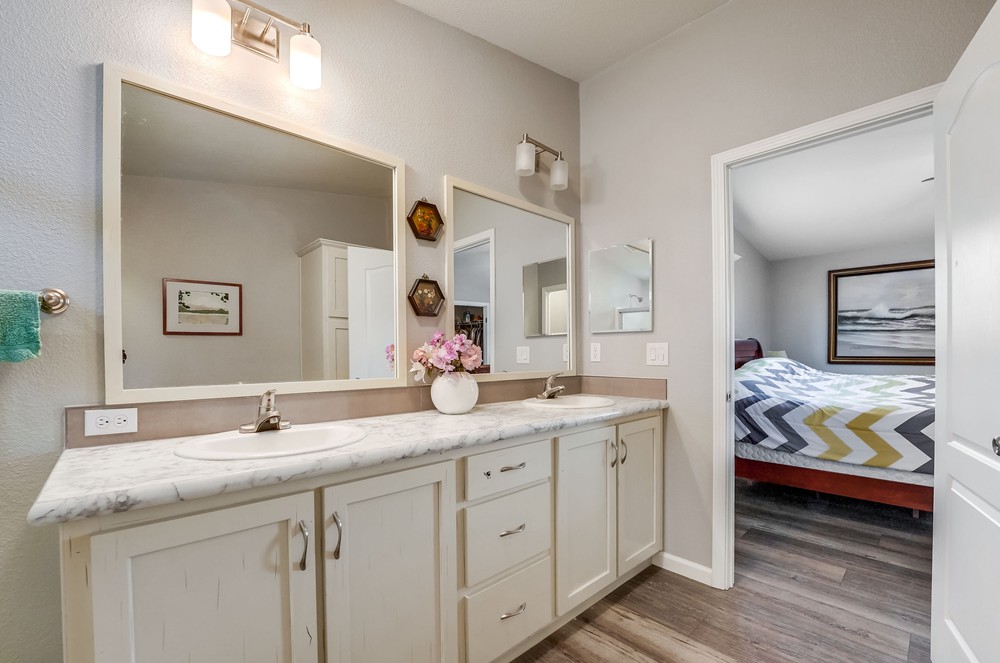Virtual tour photo 34 of 46 for 1951 47th St SPC 103