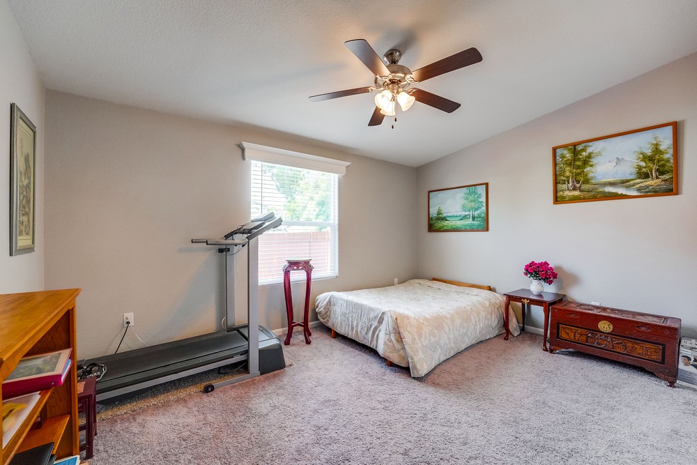 Virtual tour photo 35 of 46 for 1951 47th St SPC 103