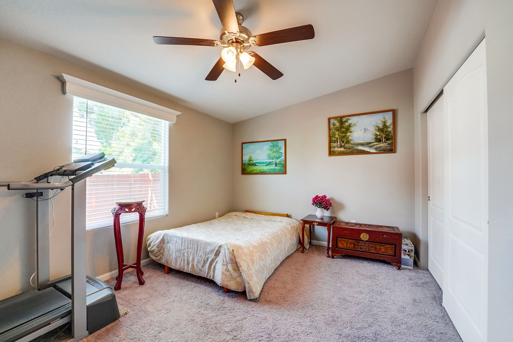 Virtual tour photo 36 of 46 for 1951 47th St SPC 103