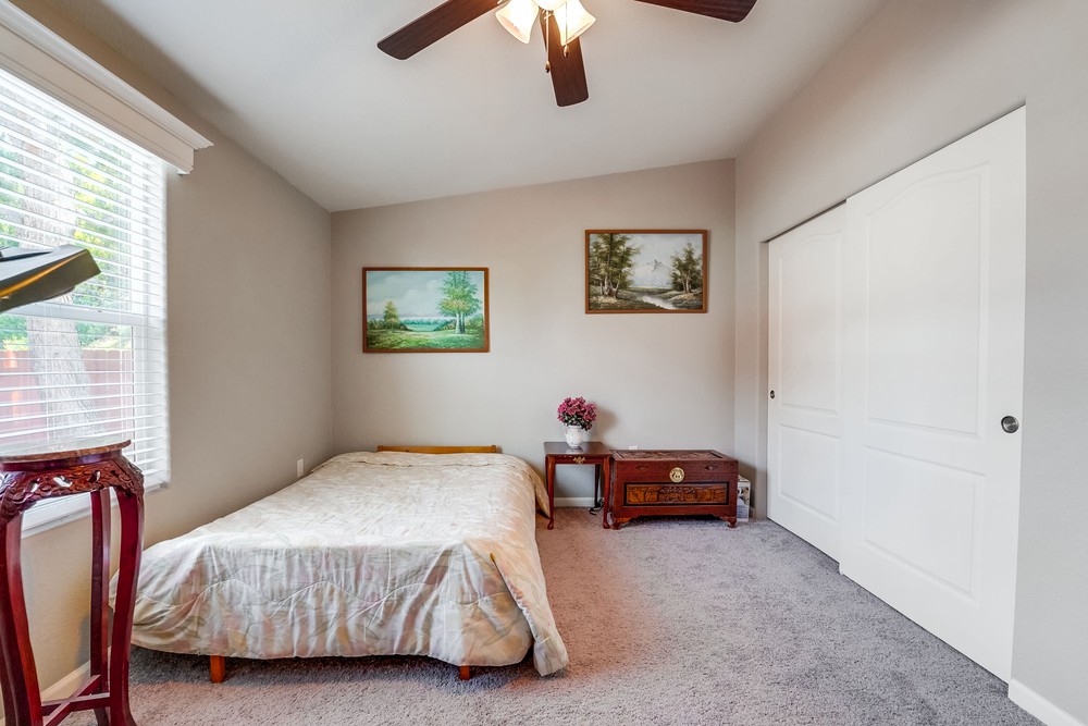 Virtual tour photo 37 of 46 for 1951 47th St SPC 103