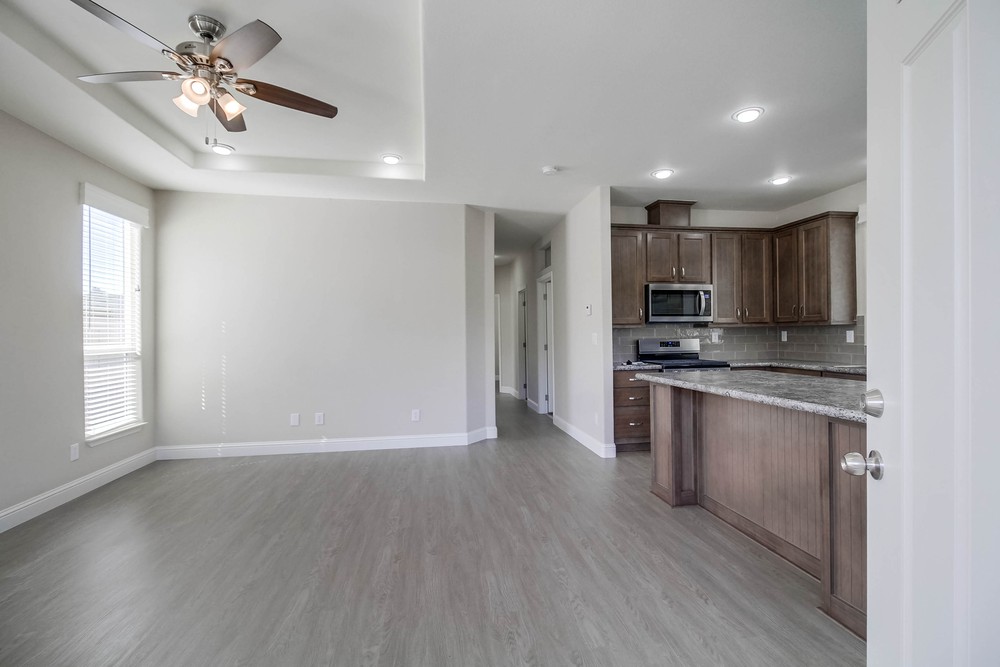 Virtual tour photo 8 of 39 for 1951 47th St SPC 123