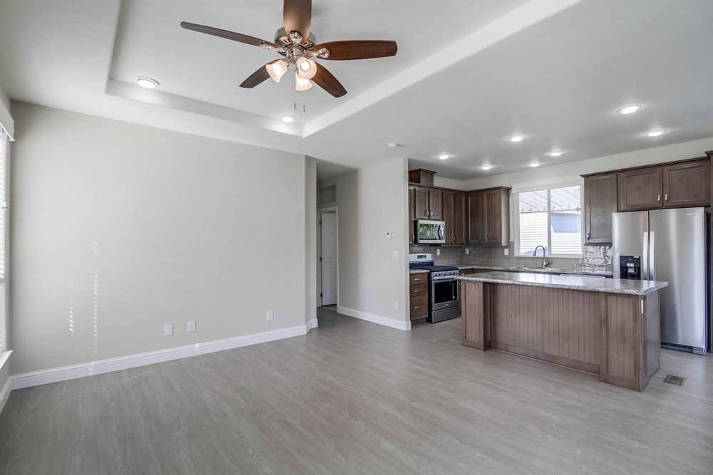 Virtual tour photo 9 of 39 for 1951 47th St SPC 123