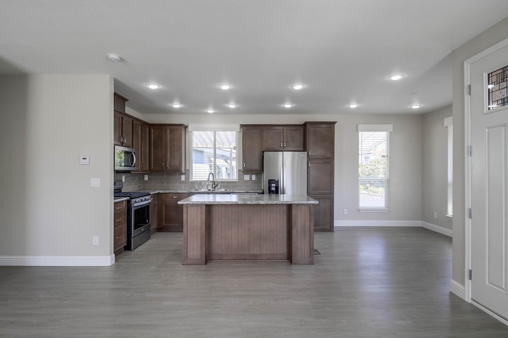 Virtual tour photo 10 of 39 for 1951 47th St SPC 123