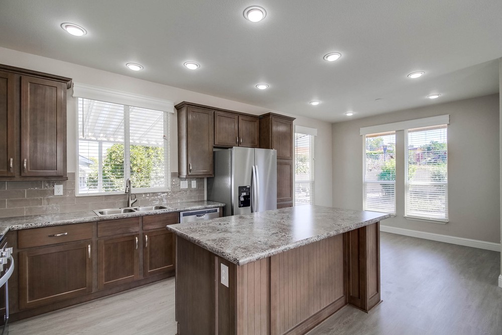 Virtual tour photo 13 of 39 for 1951 47th St SPC 123