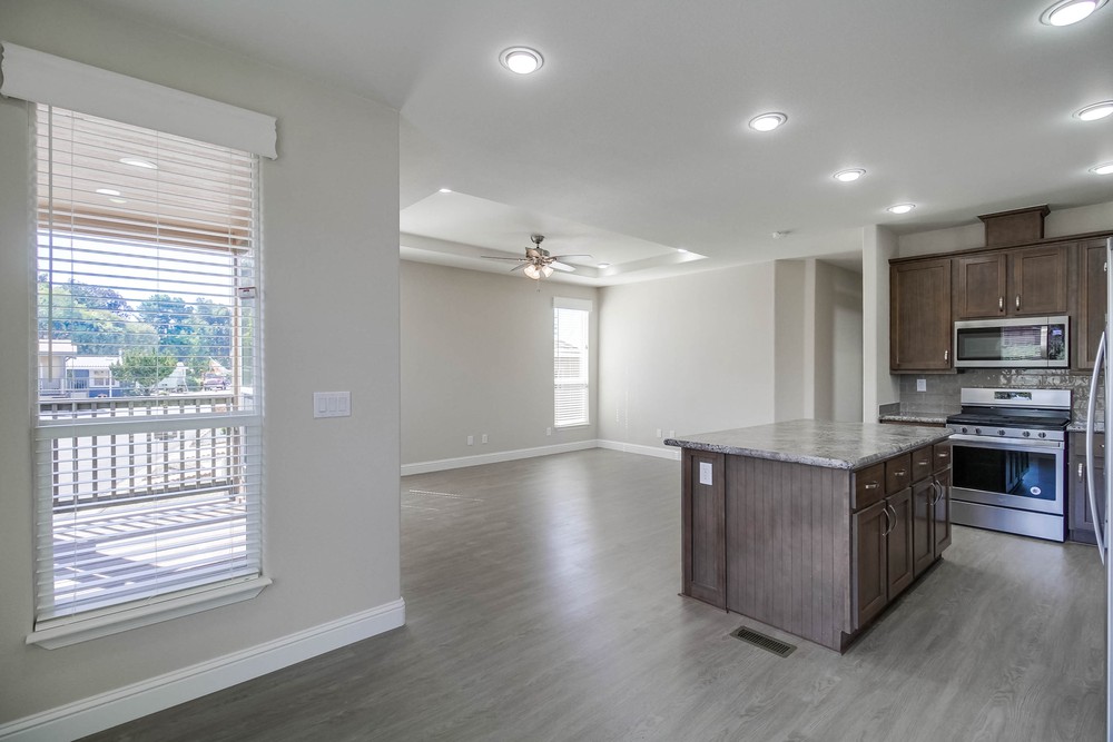 Virtual tour photo 16 of 39 for 1951 47th St SPC 123