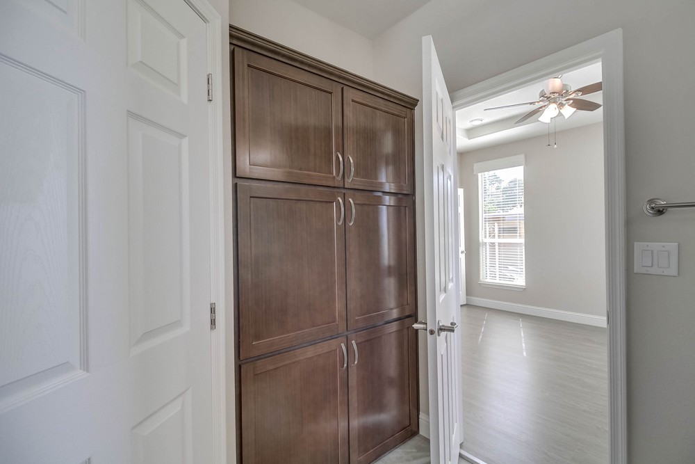 Virtual tour photo 31 of 39 for 1951 47th St SPC 123