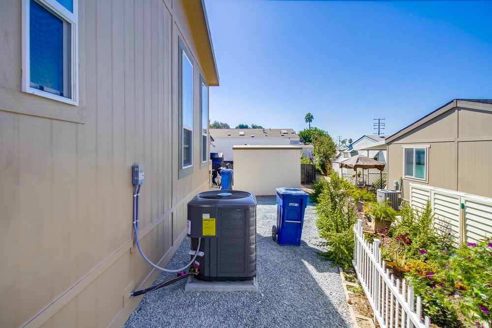 Virtual tour photo 40 of 39 for 1951 47th St SPC 123