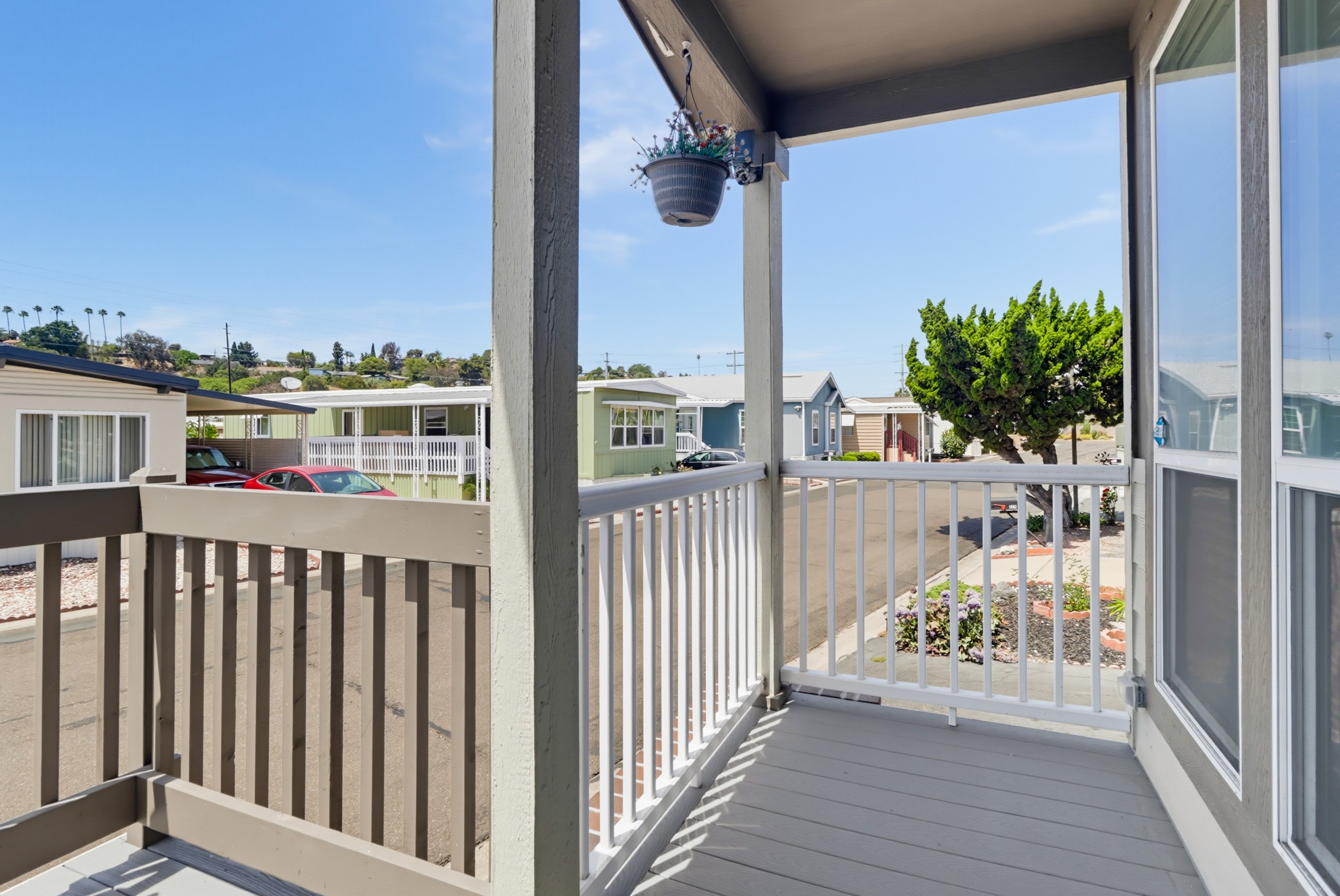 Virtual tour photo 6 of 38 for 1951 47th St Spc 129