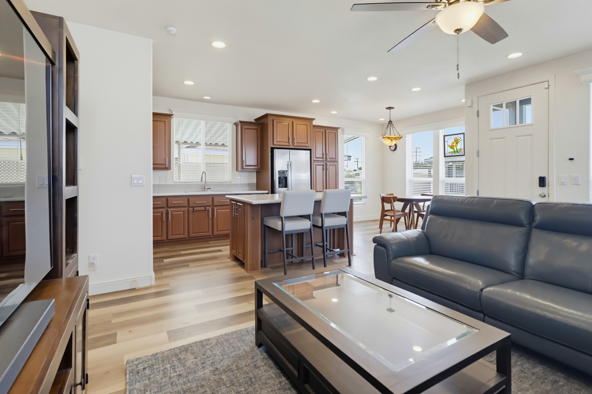 Virtual tour photo 12 of 38 for 1951 47th St Spc 129
