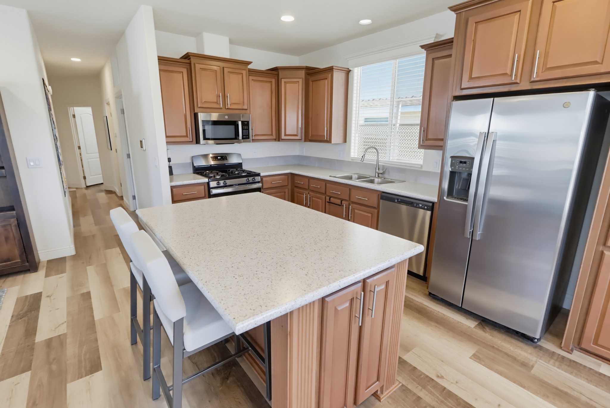 Virtual tour photo 17 of 38 for 1951 47th St Spc 129