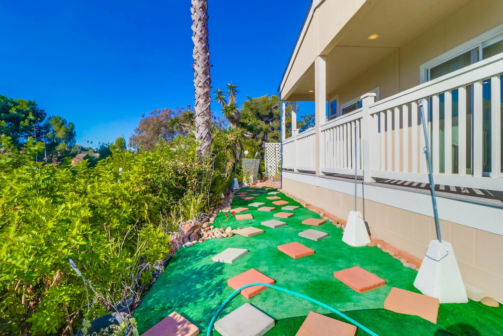 Virtual tour photo 6 of 41 for 1951 47th St SPC 174