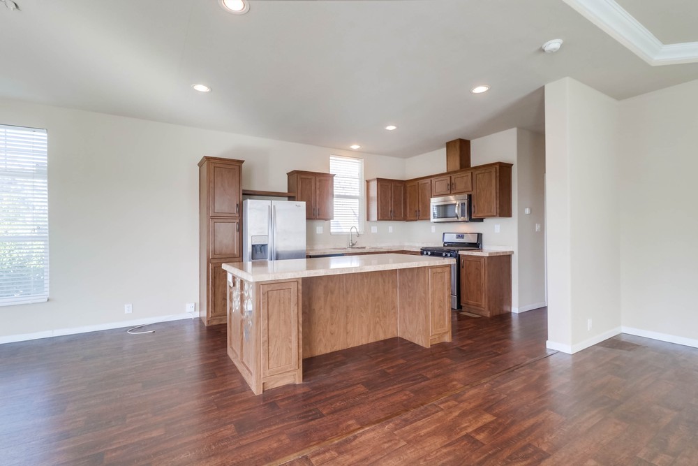 Virtual tour photo 12 of 41 for 1951 47th St SPC 174