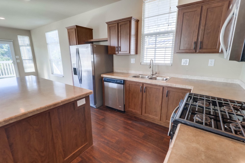 Virtual tour photo 18 of 41 for 1951 47th St SPC 174