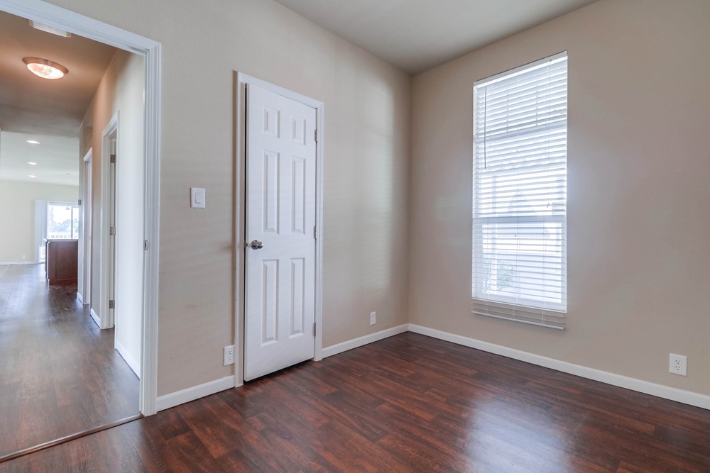 Virtual tour photo 20 of 41 for 1951 47th St SPC 174