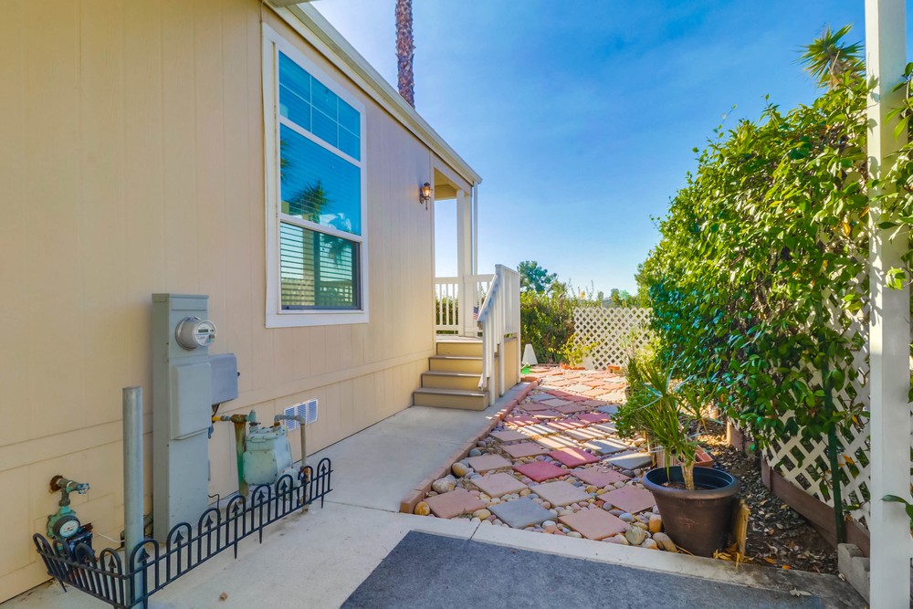 Virtual tour photo 39 of 41 for 1951 47th St SPC 174