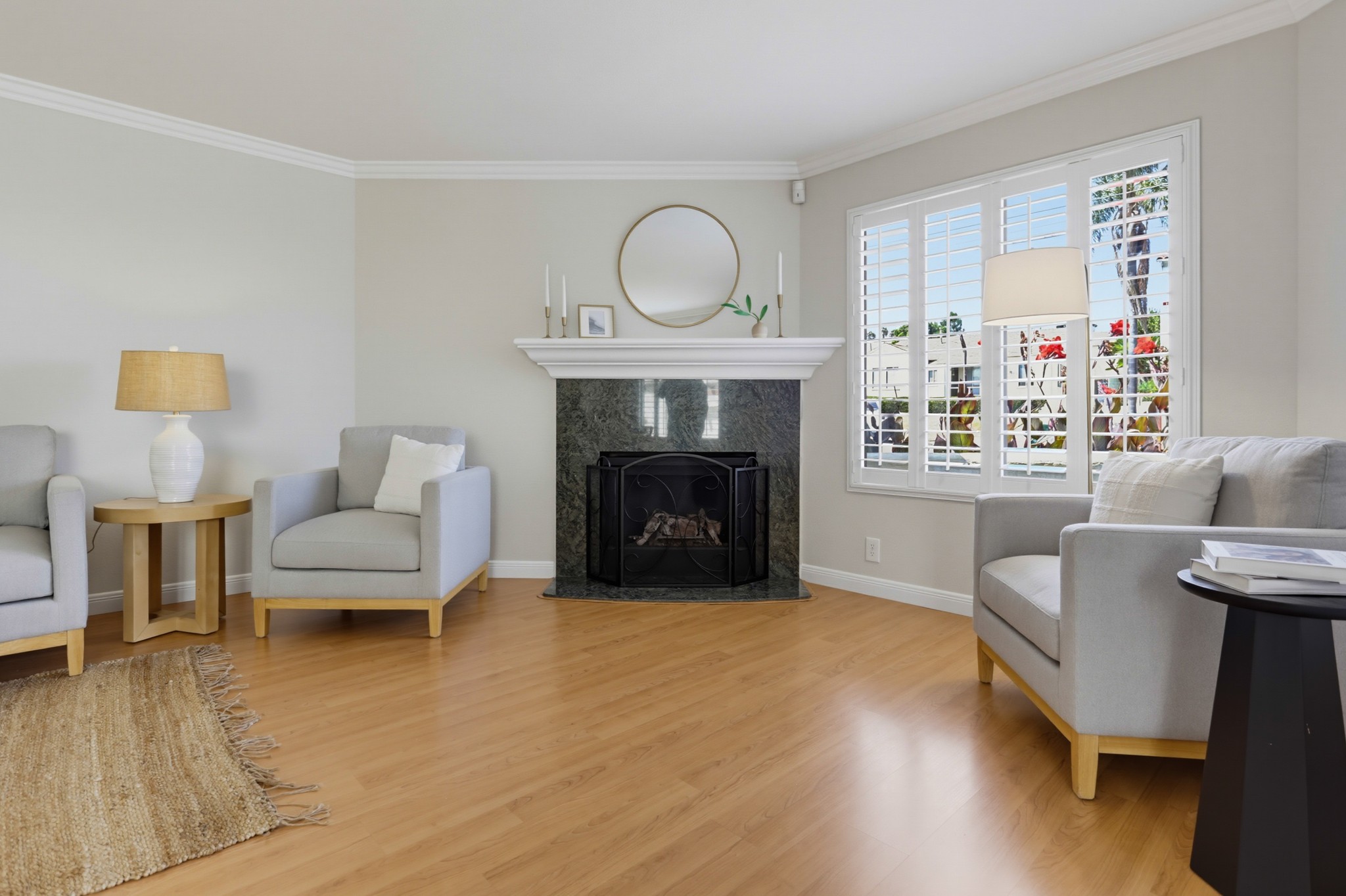 Virtual tour photo 8 of 32 for 1951 Diamond St