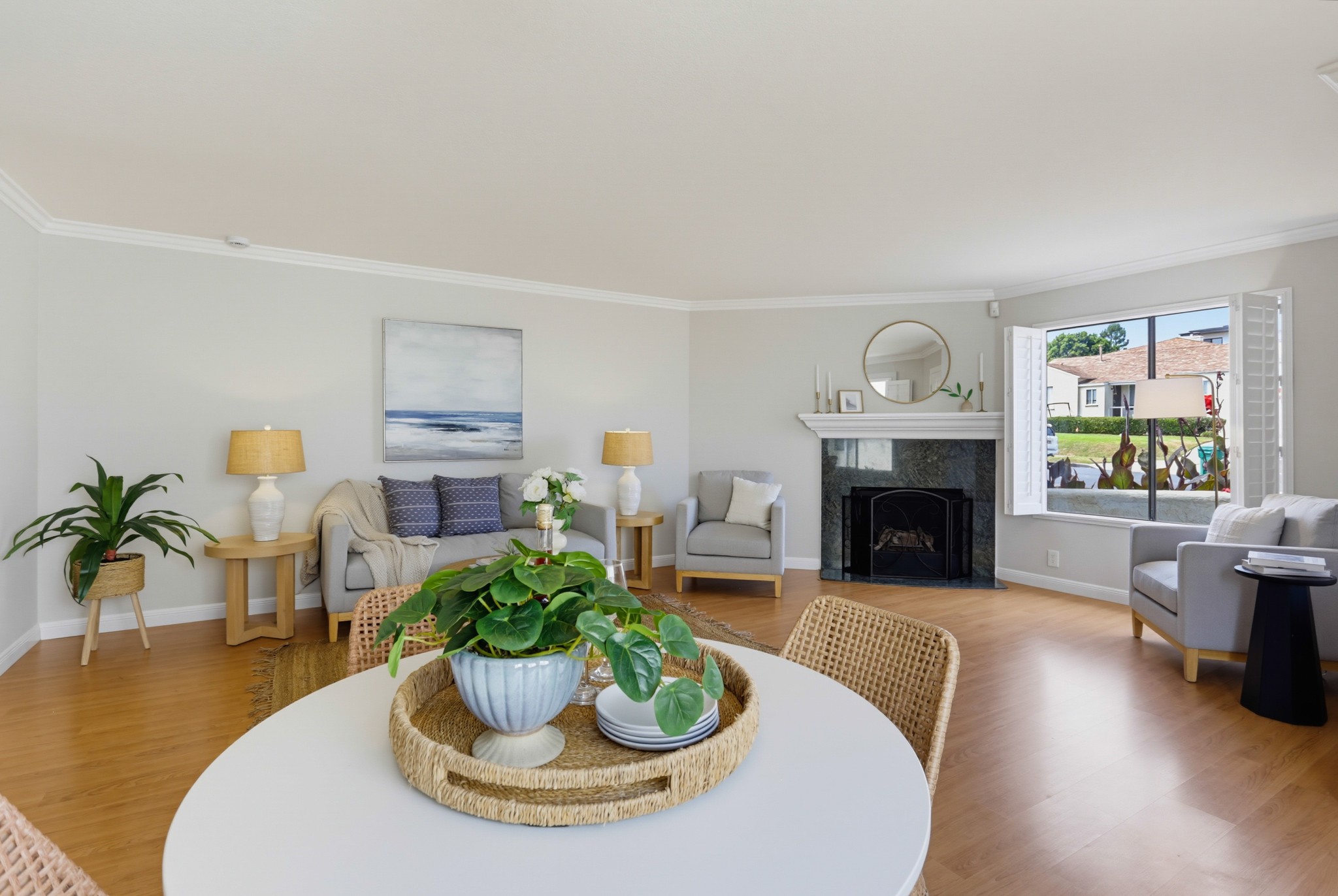 Virtual tour photo 12 of 32 for 1951 Diamond St