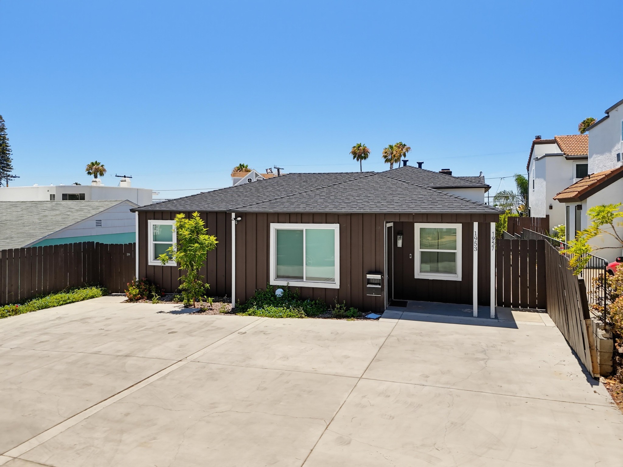 Virtual tour photo 3 of 35 for 1953 Emerald St