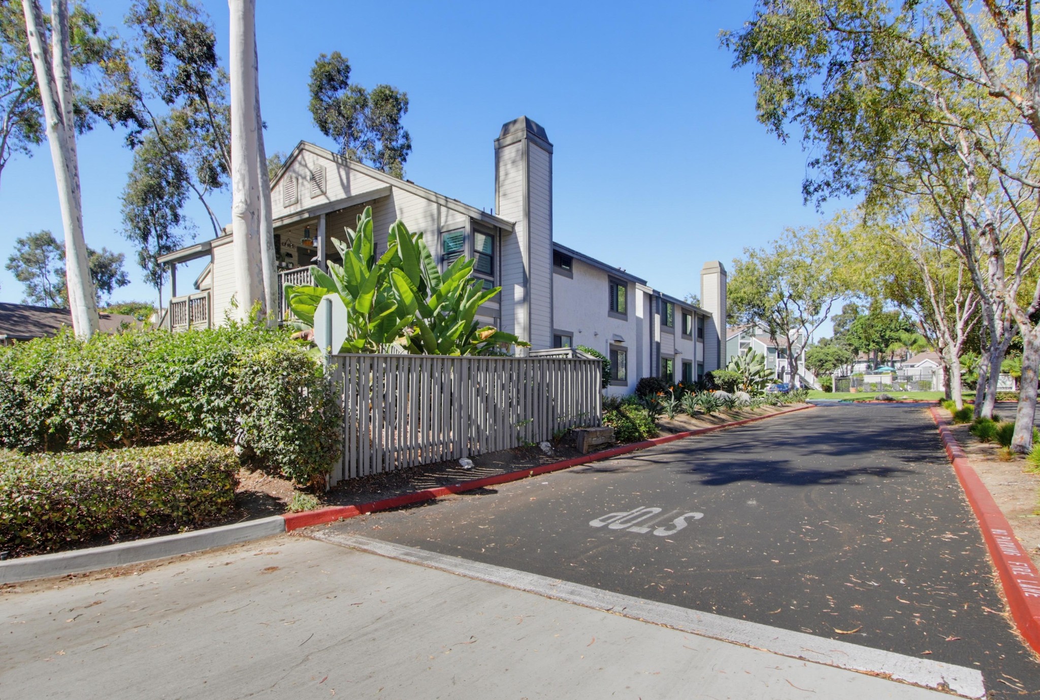 Virtual tour photo 1 of 38 for 1953 Wellington Ln Unit 7