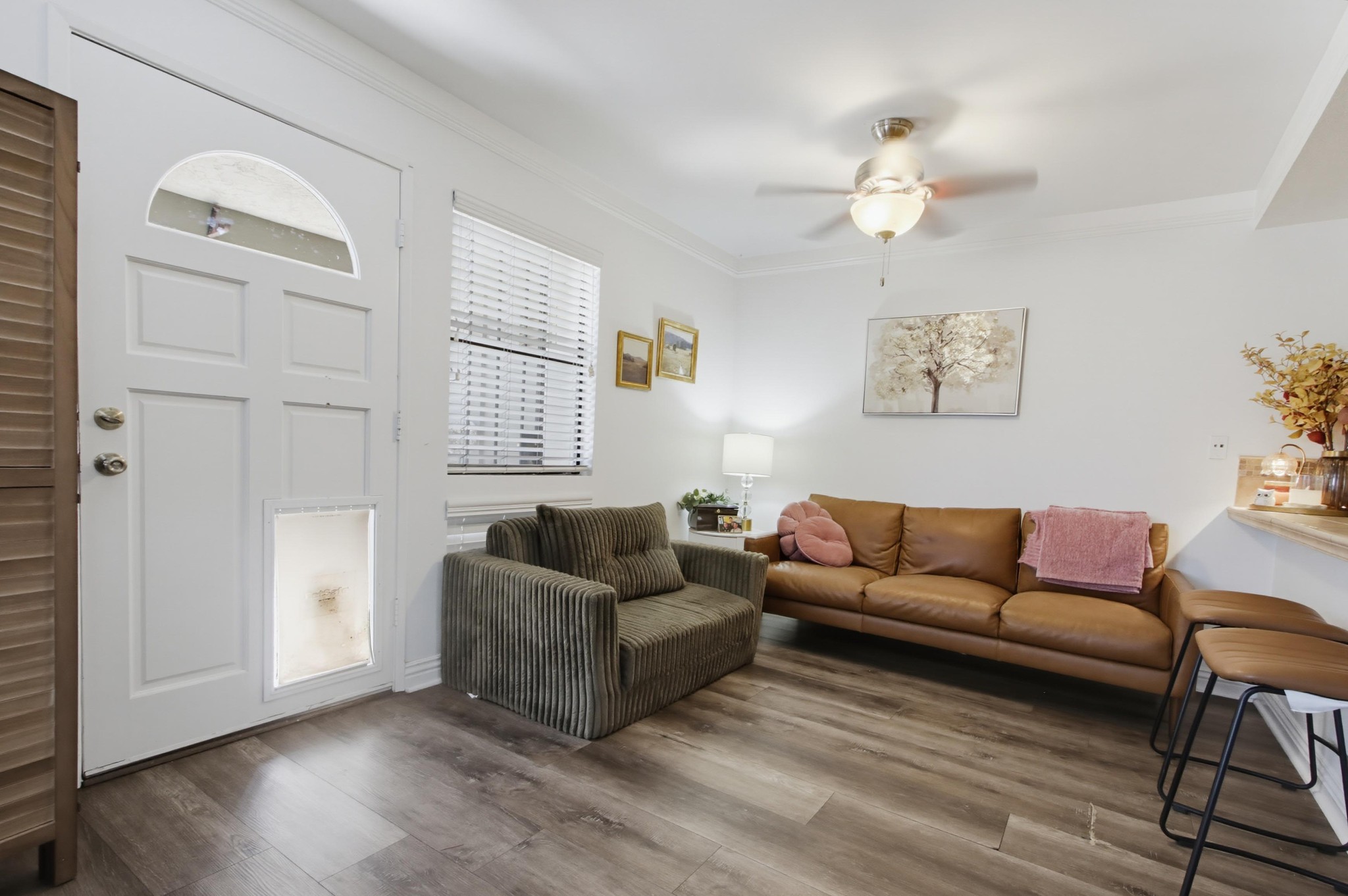 Virtual tour photo 8 of 38 for 1953 Wellington Ln Unit 7