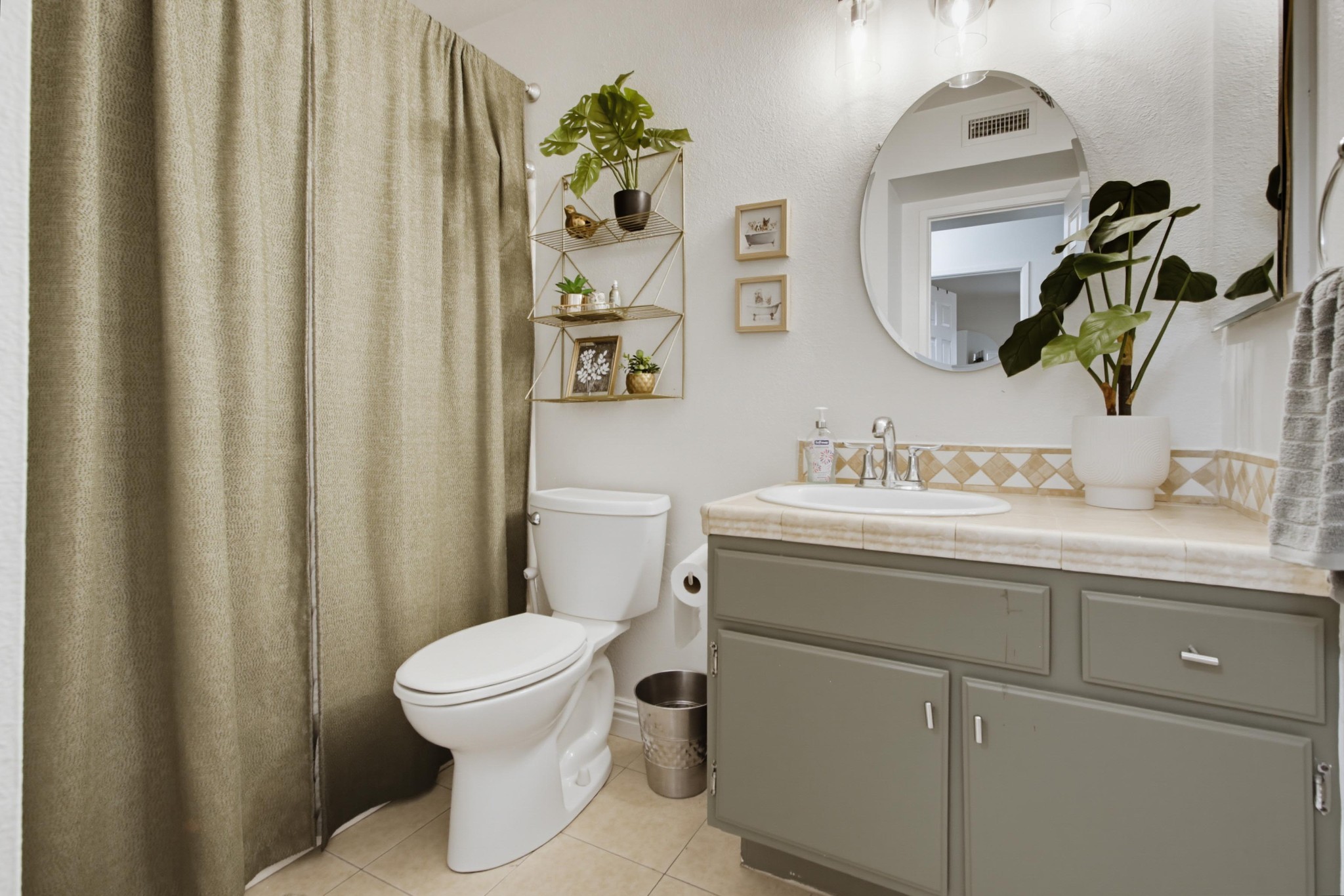 Virtual tour photo 22 of 38 for 1953 Wellington Ln Unit 7