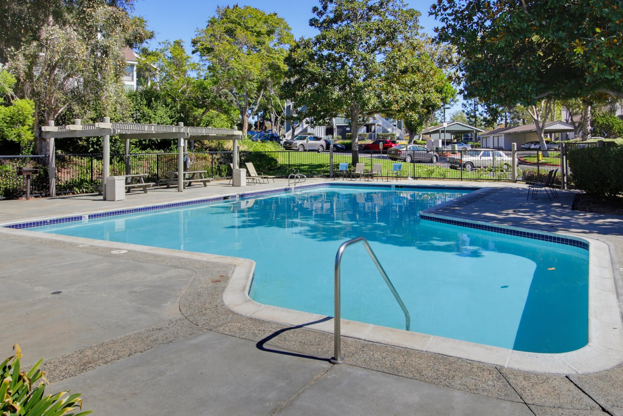Virtual tour photo 34 of 38 for 1953 Wellington Ln Unit 7