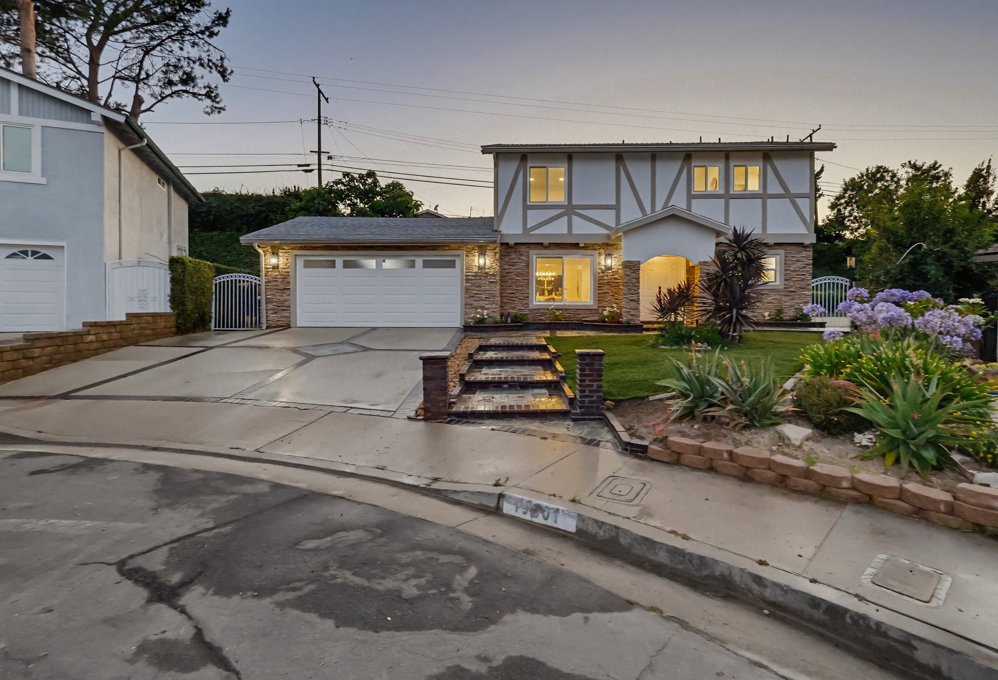 Virtual tour photo 1 of 141 for 19601 Mackel Terrace