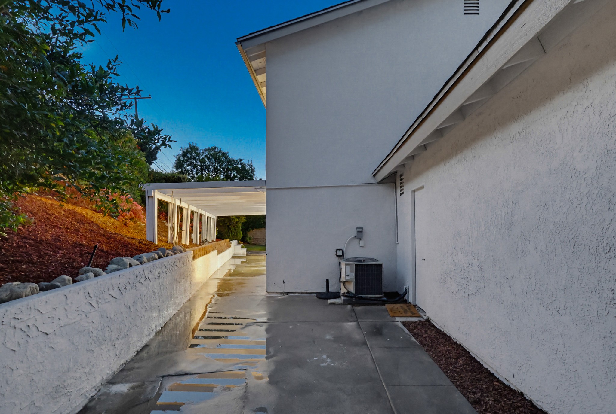 Virtual tour photo 11 of 141 for 19601 Mackel Terrace