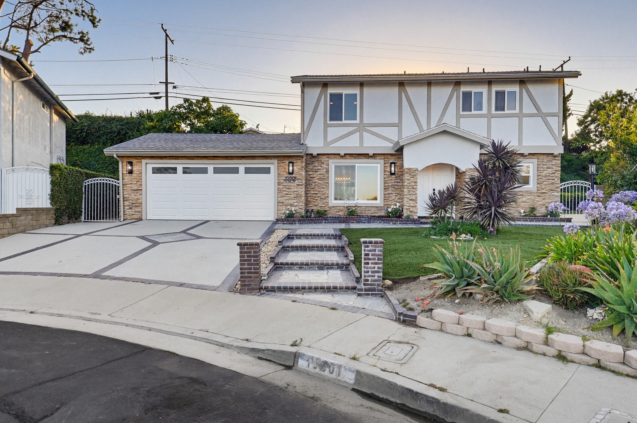 Virtual tour photo 107 of 141 for 19601 Mackel Terrace