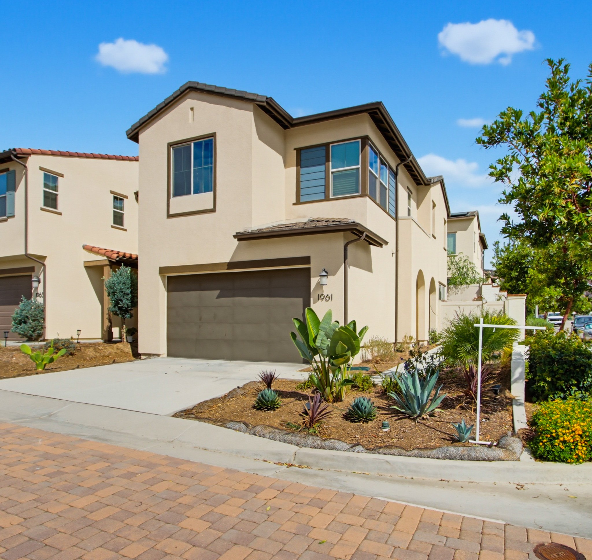 Virtual tour photo 1 of 56 for 1961 Carol Lee Ln