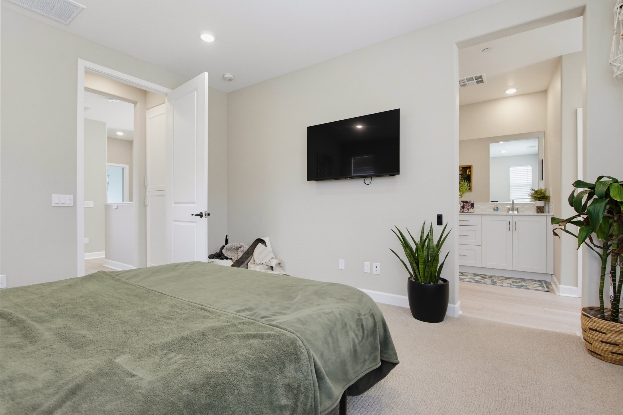 Virtual tour photo 25 of 56 for 1961 Carol Lee Ln