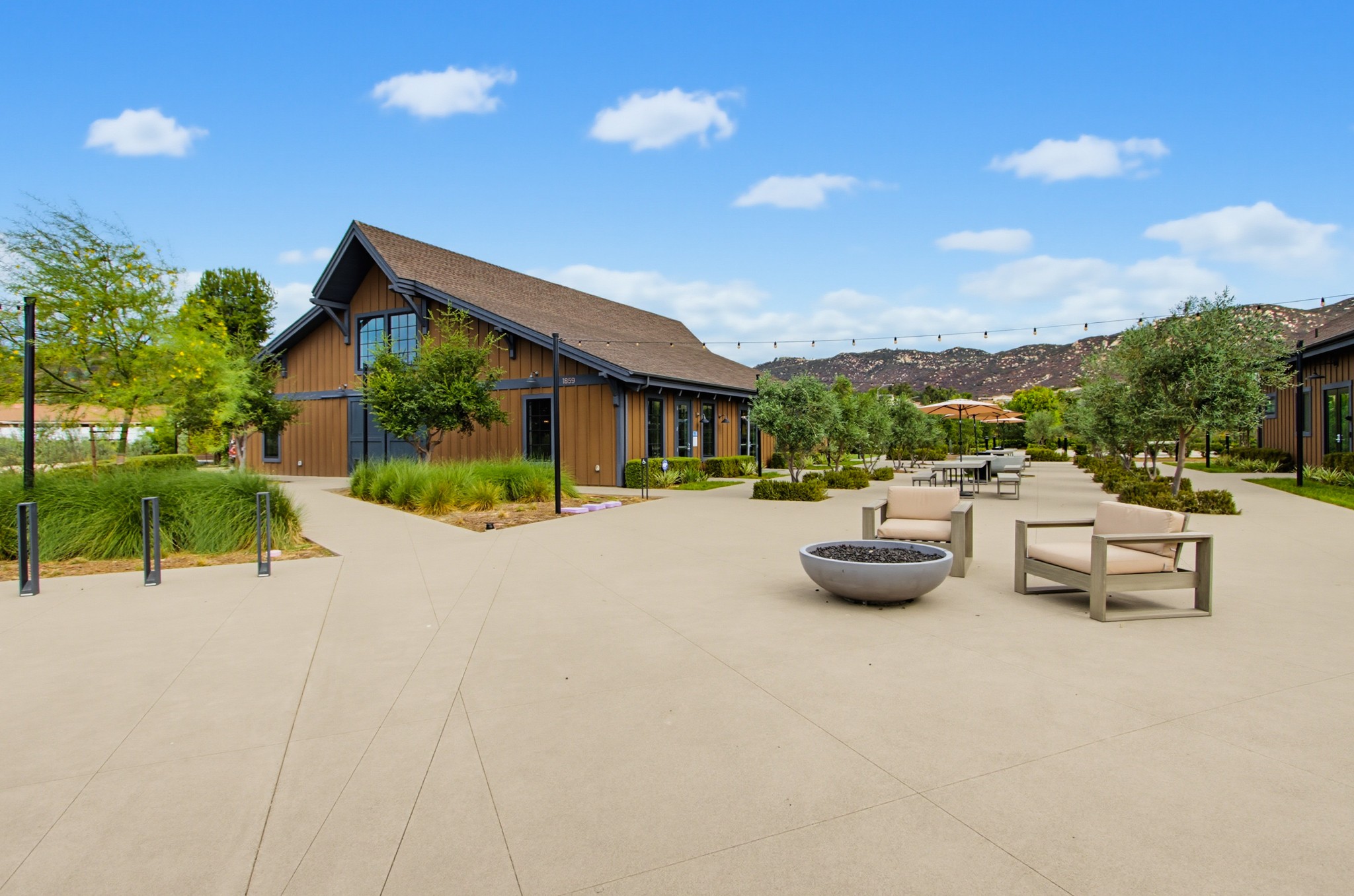 Virtual tour photo 45 of 56 for 1961 Carol Lee Ln