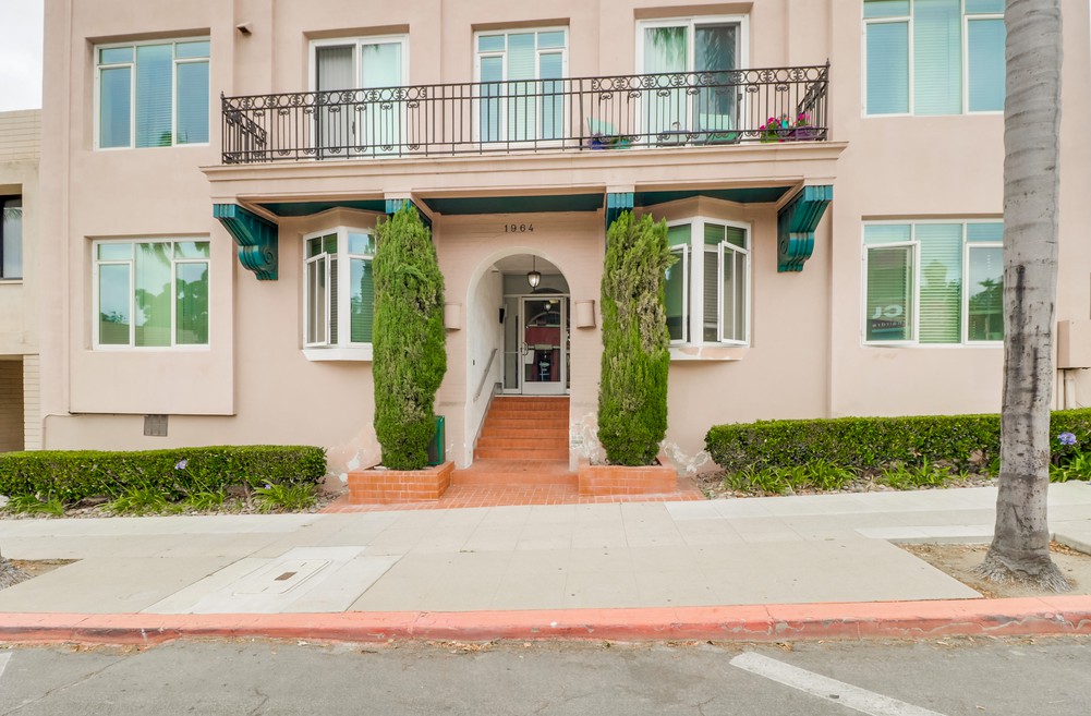 Virtual tour photo 4 of 22 for 1964 Fifth Ave #11