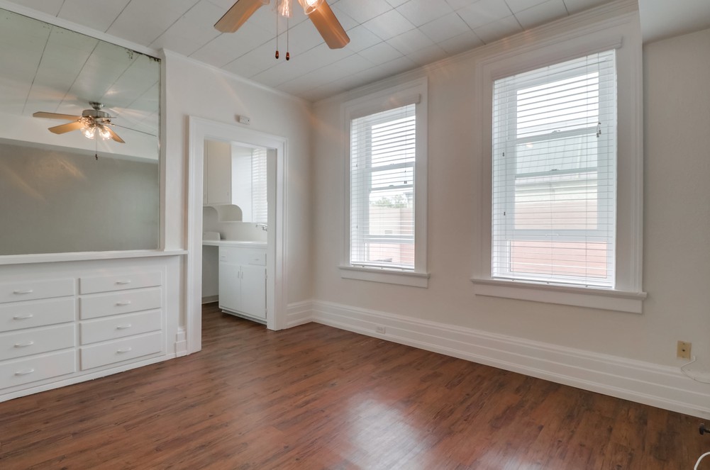 Virtual tour photo 11 of 22 for 1964 Fifth Ave #11